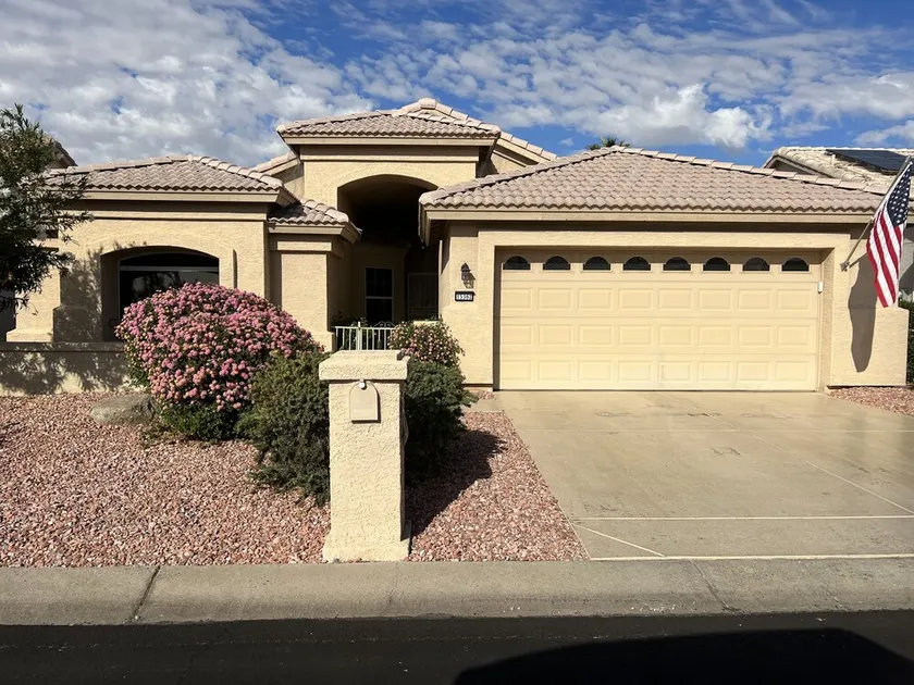 Updated 2024 home in Beautiful Pebble Creek AZ w/world class golf and amenities - Image 1