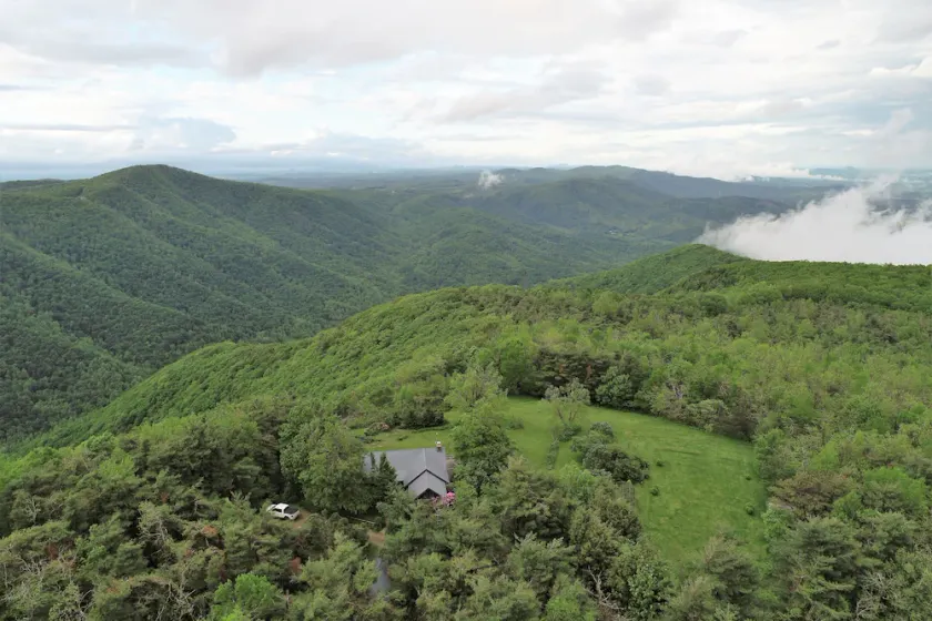 Atemberaubende Aussichten, in der Nähe von Weingütern, Primland & Parkway - wunderschön eingerichtet - Image 1
