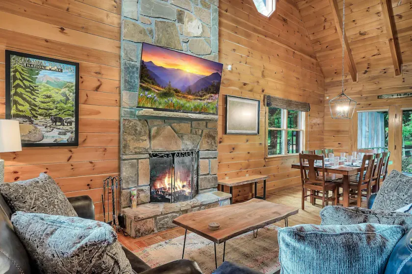 Fall Sale!Family Friendly/Large Yard/Hot Tub/Fire Pit/Game Room/Theater/Pets - Image 1