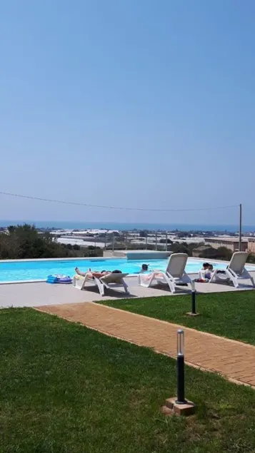 Charme, häusliche Gefühle Baron Meerblick, Swimmingpool, WiFi und Grill - Image 1