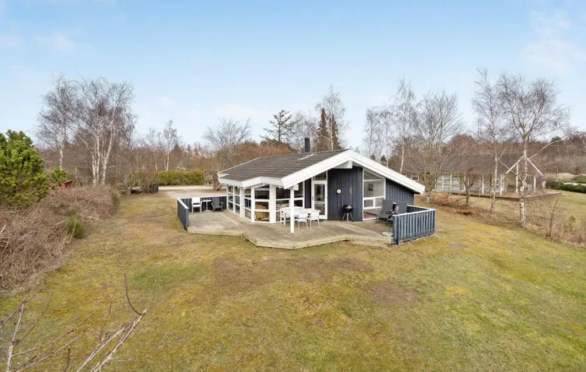 Nice home in Grenaa with kitchen - Image 1