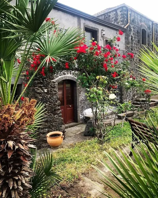 A True Sicilian guesthouse with Pool on Mt. Etna, perfect for Families & Groups. - Image 1