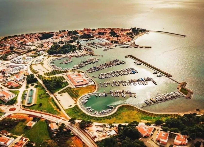 Family apartment in Novigrad - Image 1