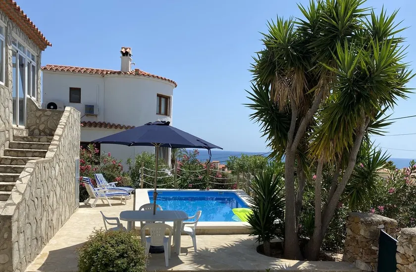 Villa climatizzata con vista mare, WiFi e piscina privata - Image 1