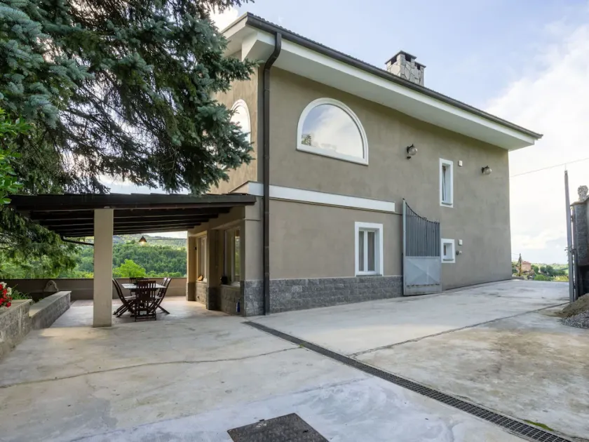 Estupenda casa de vacaciones privada para 6 personas con A/C, WIFI, TV, patio y vista panorámica - Image 1