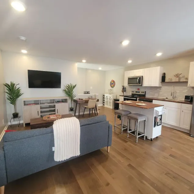 Modern Carriage House Escape Rest Work Explore - Image 1