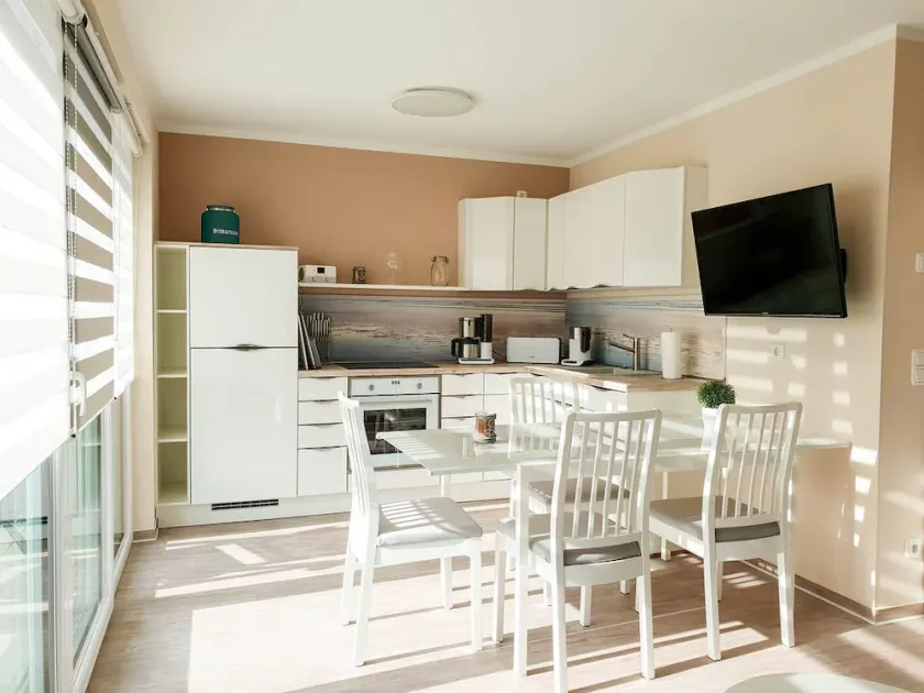Attractive vacation apartment with private garden and barbecue - Image 1