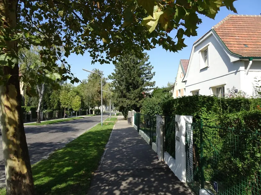 Villa 4 You! Superb Residential Area - Image 1