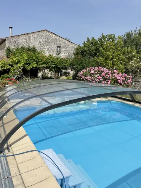 Laid Back Luxury in a Stunning Village, Walking Distance to Restaurants - Image 1