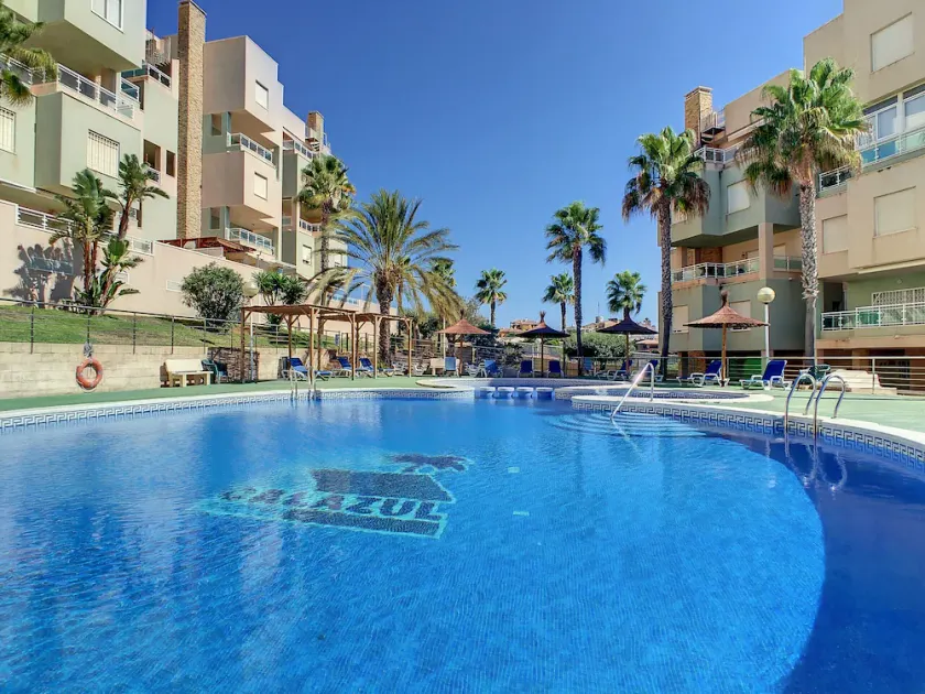 Appartement avec vue montagne et mer, parking - Image 1