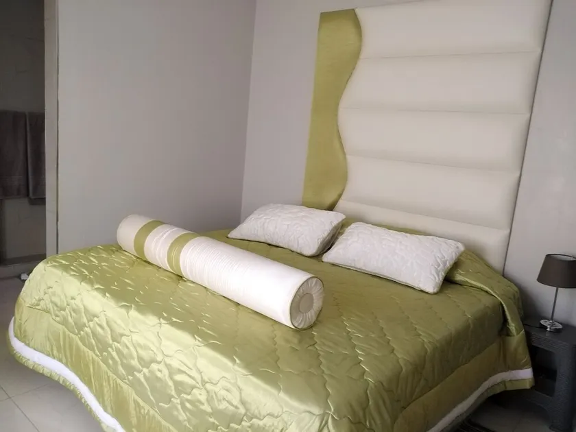 Blue bird 3 guest house, relaxing safe secure suite 5 min to beach - Image 1