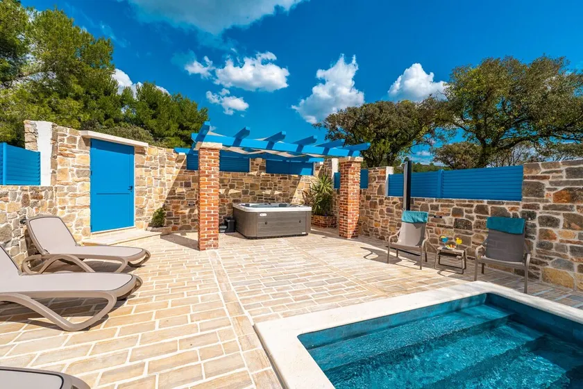 Maison de vacances Zara avec jacuzzi et proche de la mer - Image 1