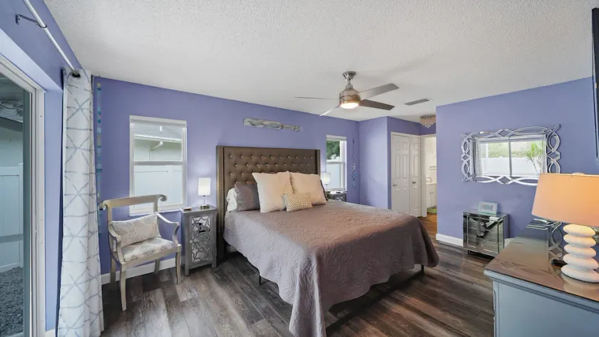 Palm Aire Golf Course home  in Sarasota near Benderson Park, UTC and beaches. - Image 1
