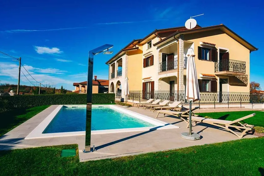 Holiday apartment mit Pool und Klimaanlage - Image 1