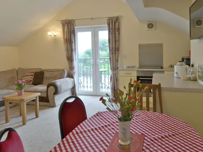 2 bedroom accommodation in Chipshop, near Tavistock - Image 1