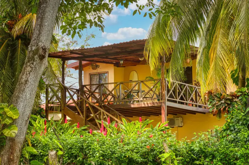 Costa Rica Hideaway – Beach & Pool Apartment - Image 1