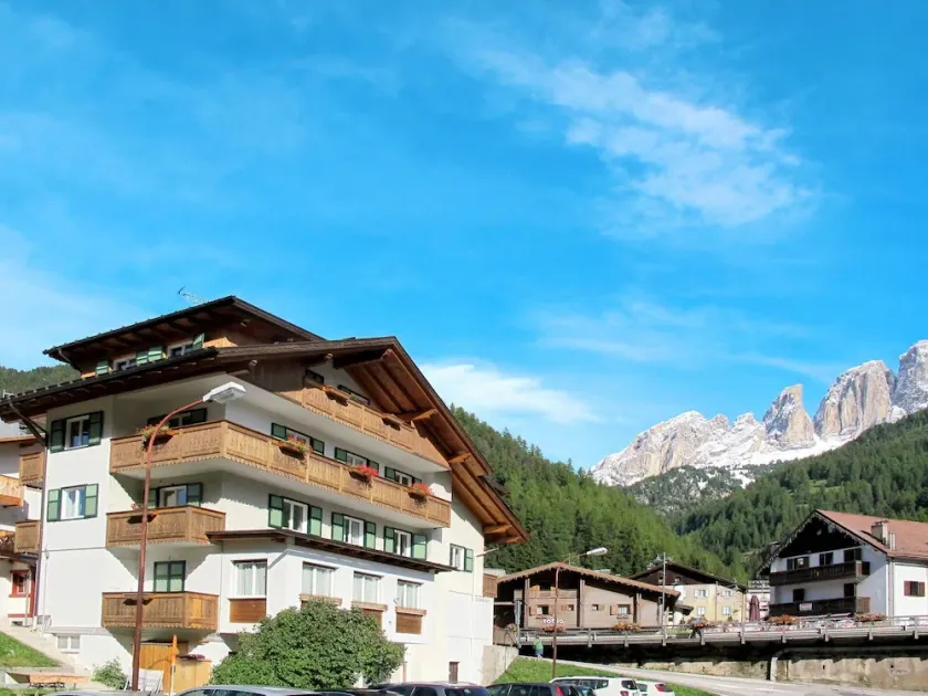 Bellissimo appartamento per 9 ospiti con WIFI, TV e balcone - Image 1
