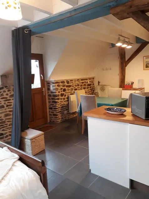 La Bulle En Baie, lodging ***, calm and comfort in the Bay of Mont Saint Michel - Image 1