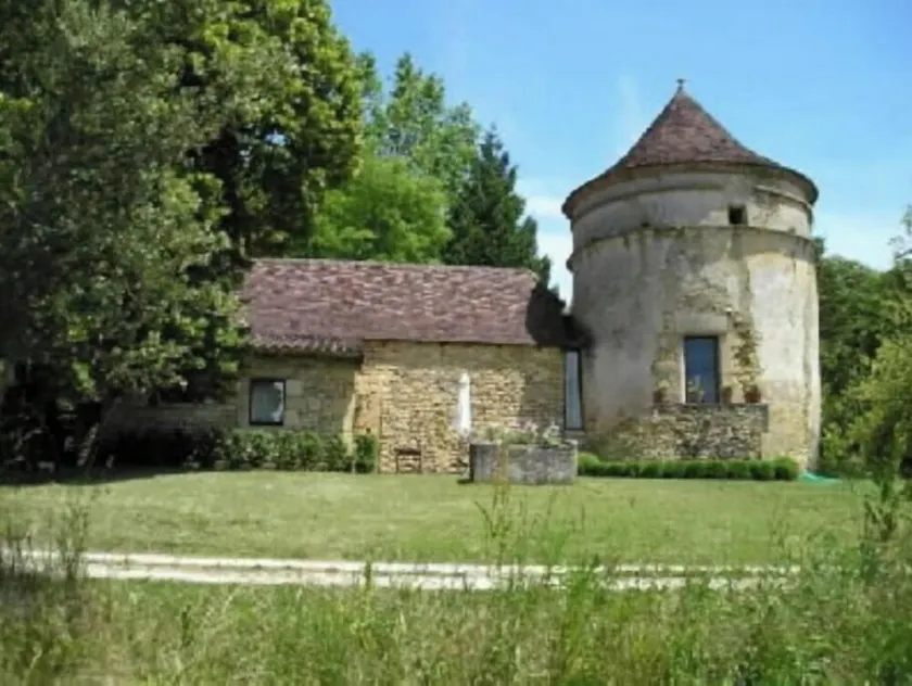 Le Pigeonnier - Image 1