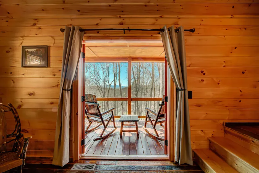 LOG CABIN + MOUNTAIN VIEWS! HOT TUB, POOL & GAME TABLE, FIBER WIFI & DISCOUNTS! - Image 1
