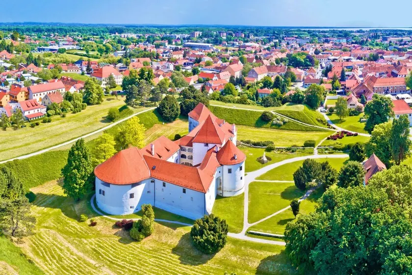 Hedonia Estate /w Sauna and Jacuzzi Near Varazdin - Image 1