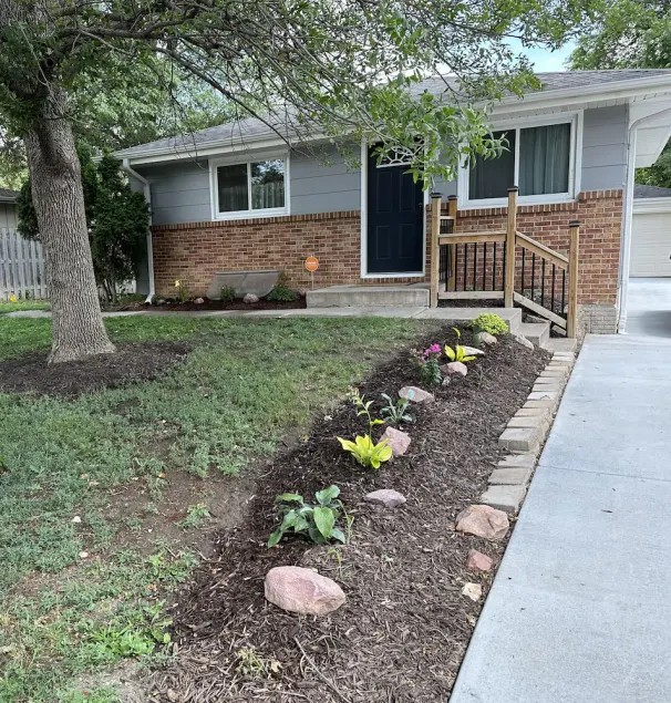 Newly Renovated 2 Bed 2 Bath Home - Image 1