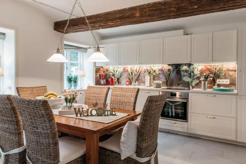 Appartamento di lusso in un cottage con tetto in paglia con terrazza privata e giardino per 4 persone - Image 1