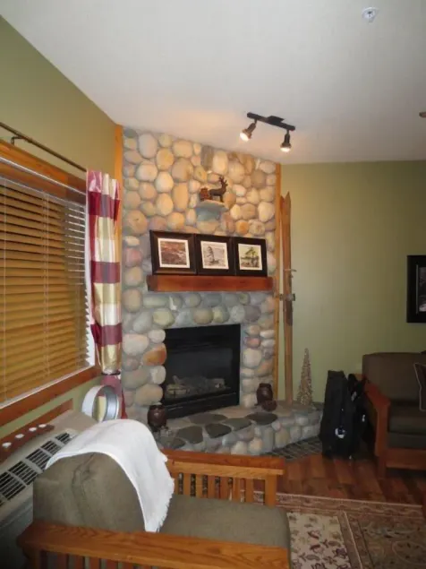 Amazing 3-Bedrm Ski in/ Ski Out/  Golf Condo!Private Hot Tub! - Image 1