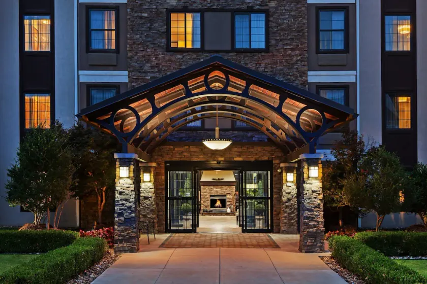 1 Bedroom | Free Breakfast + Fitness Center - Image 1