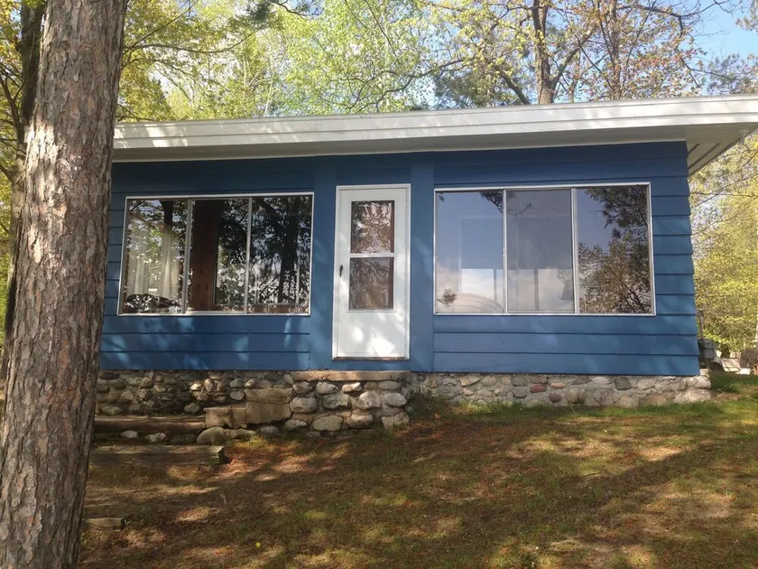 Lakefront Cabin On Long Lake Cheboygan - Image 1