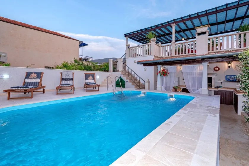 Villa de lujo exclusiva frente al mar – Primera línea con vistas al mar - Image 1