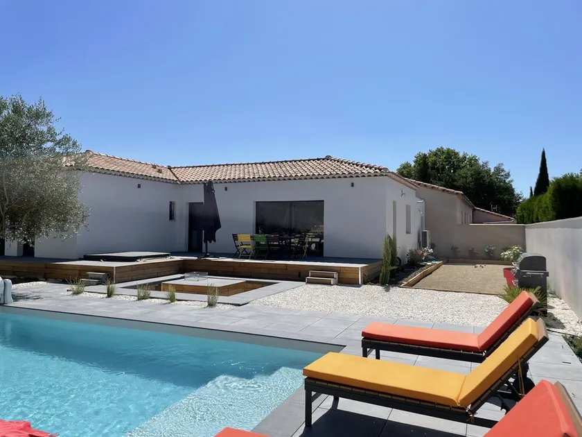 Magnificent villa with swimming pool in provence - Image 1