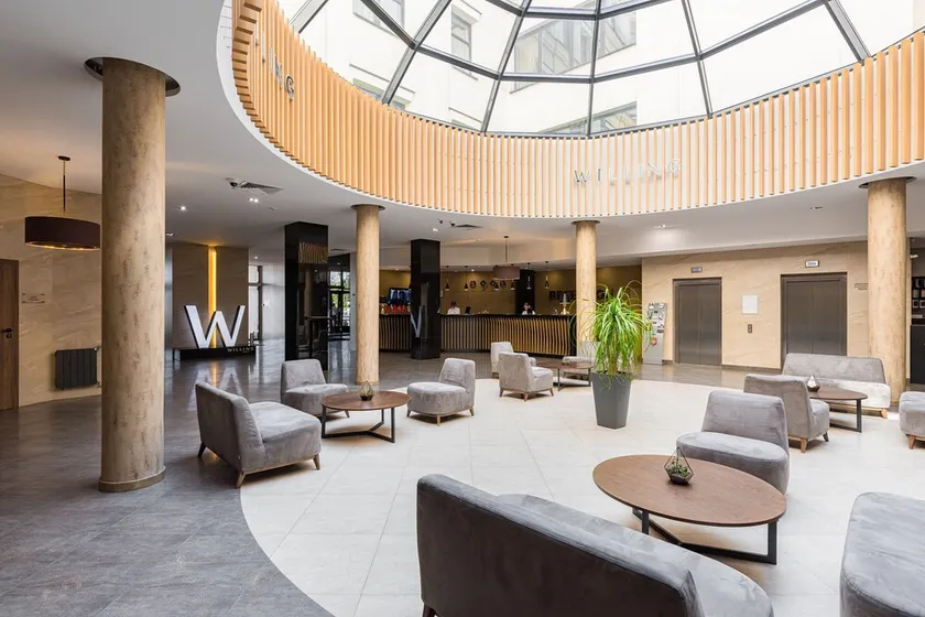 Willing Hotel - Image 1