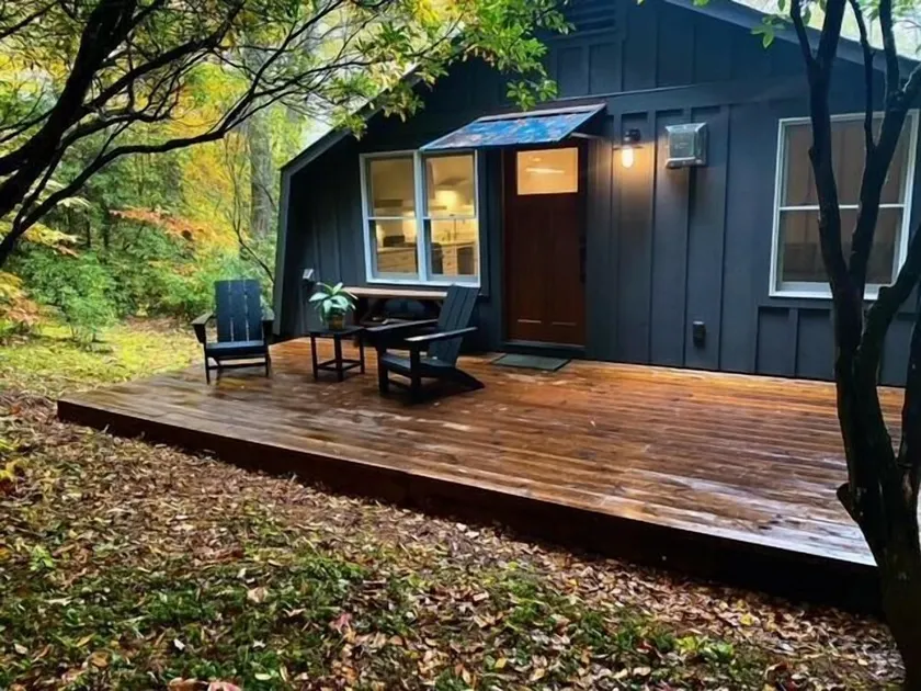 Private, Modern, Unique freestanding fireplace, Outdoor seating - Image 1