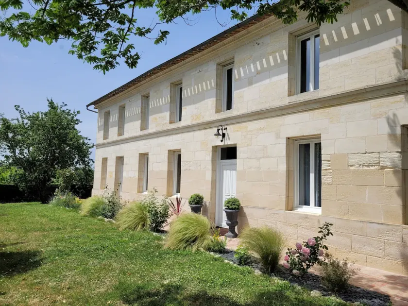 4 bed and breakfast in a beautiful house - Image 1