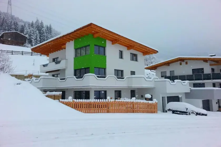 Vacation apartment! Only 300m from the Hochzillertal/Kaltenbach valley run! - Image 1