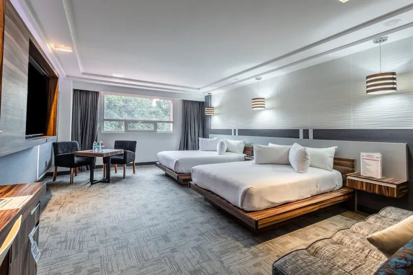 Suites Inn la Muralla Hotel & Spa - Image 1