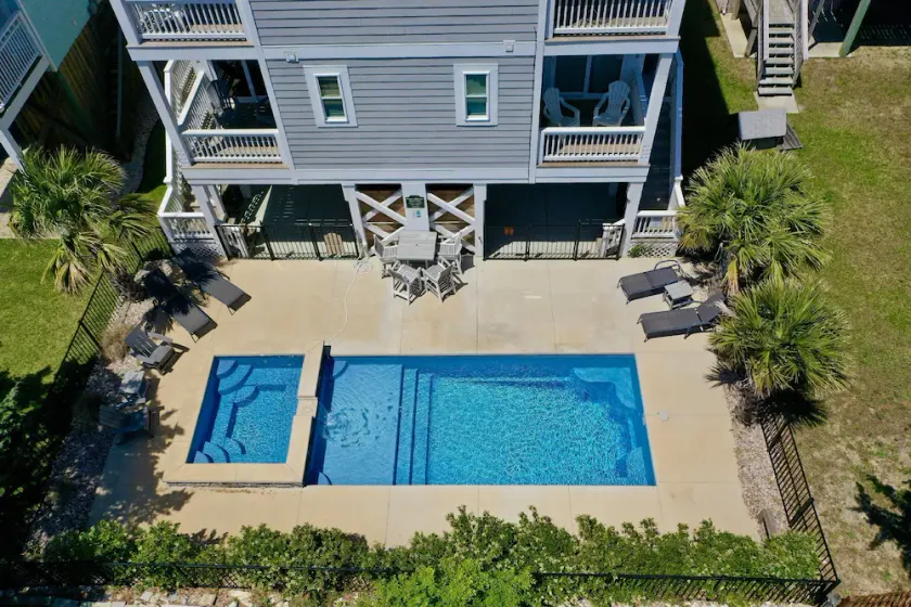 Blue Oasis - New + Modern w/Ocean Views, Pool + Hot Tub, 2 Min Walk to Beach, Elevator, Dogs OK - Image 1