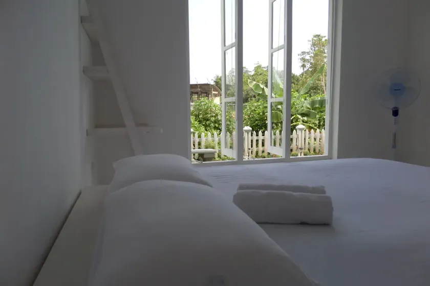 White Villa Ambalangoda - Image 1