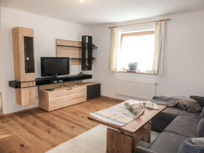Apartment em Strass Im Zillertal com 3 quartos e capacidade para 8 pessoas - Image 1