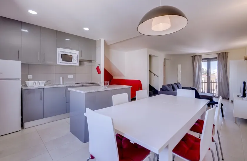 Red Apartment - Near Vilamoura Marina - Image 1