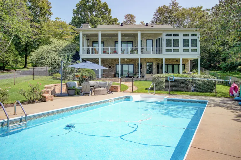 Lake Hamilton Lake House - Image 1