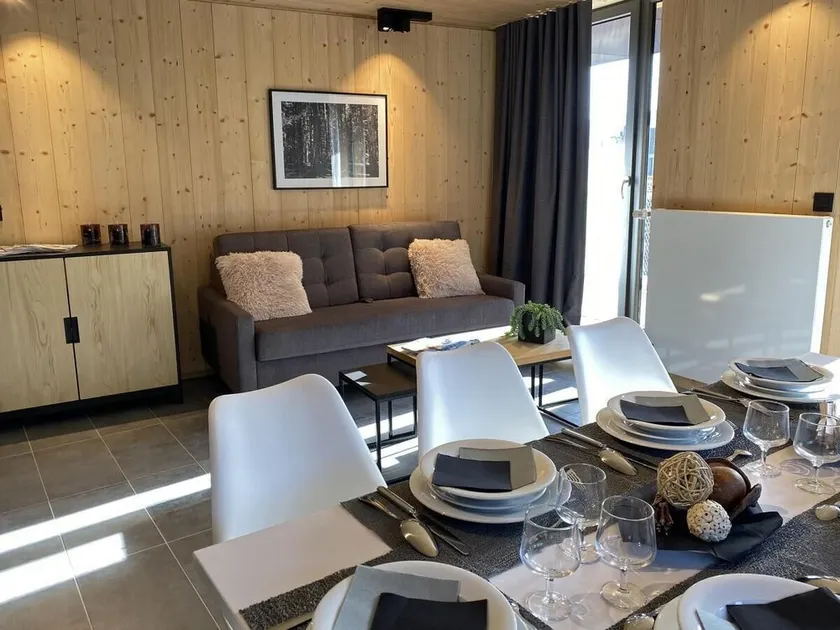 Ski-in/ski-out & foot of the slopes, fitness, terrace, parking, tv, 70m², Piau Engaly - Image 1