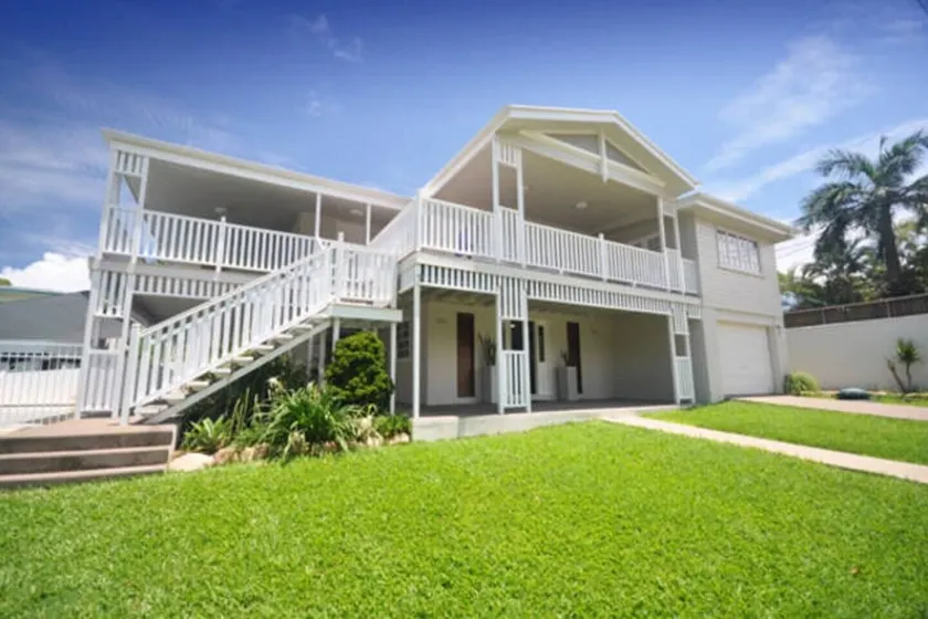 Island Adventure Holiday House - Image 1