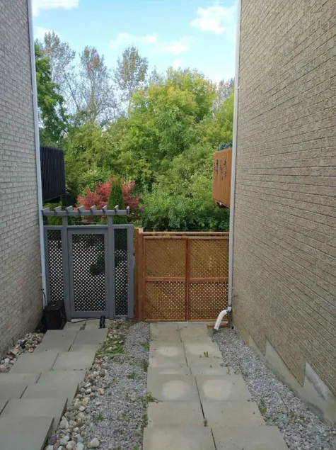 Walkout Ravine, Cottage-Gefühl, 2 Schlafzimmer 1K + ft - Image 1