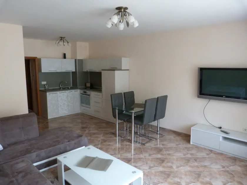 LUXURY APARTMENT \"DANI\"- VARNA CENT - Image 1