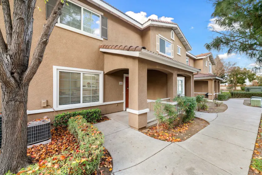10 mins from sacramento international and downtown sacramento - Image 1
