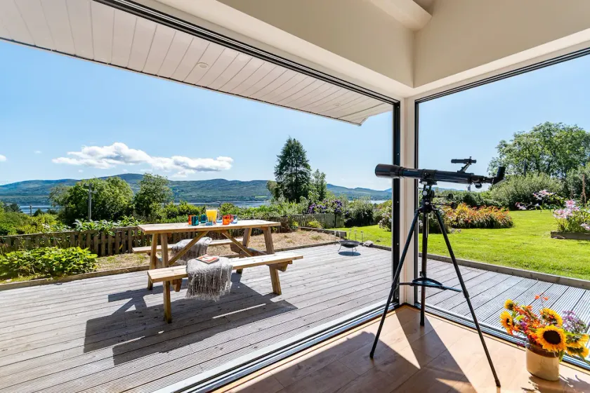 4 bedroom luxury home overlooking Kenmare Bay - Image 1