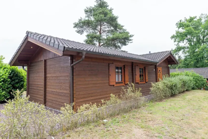 Chalet with an open-plan kitchen and dishwasher - Image 1