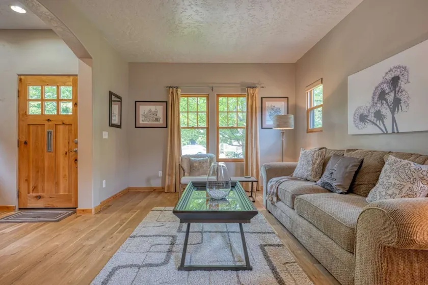Charming North End Haven | Walk to Downtown & Hyde Park | Enjoy Outdoor Patio & Backyard w/ Your Dog - Image 1